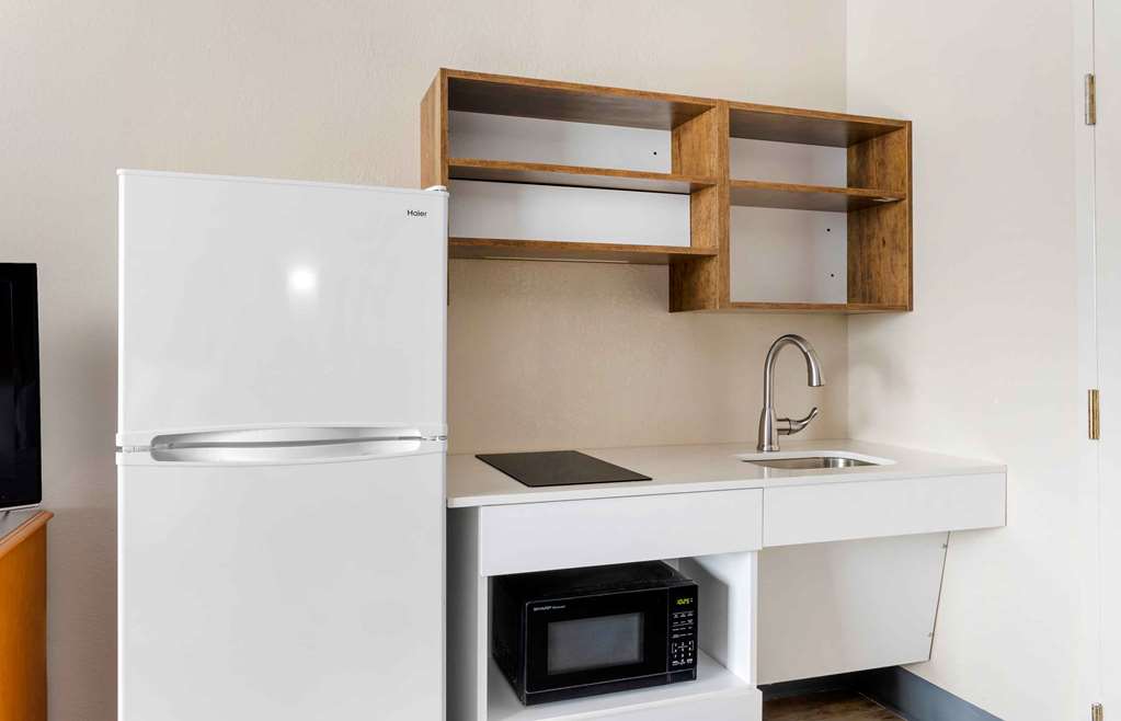 EXTENDED STAY AMERICA SUITES-guestroom-Guest Room,Kitchen/Kitchenette,On-Site.jpg