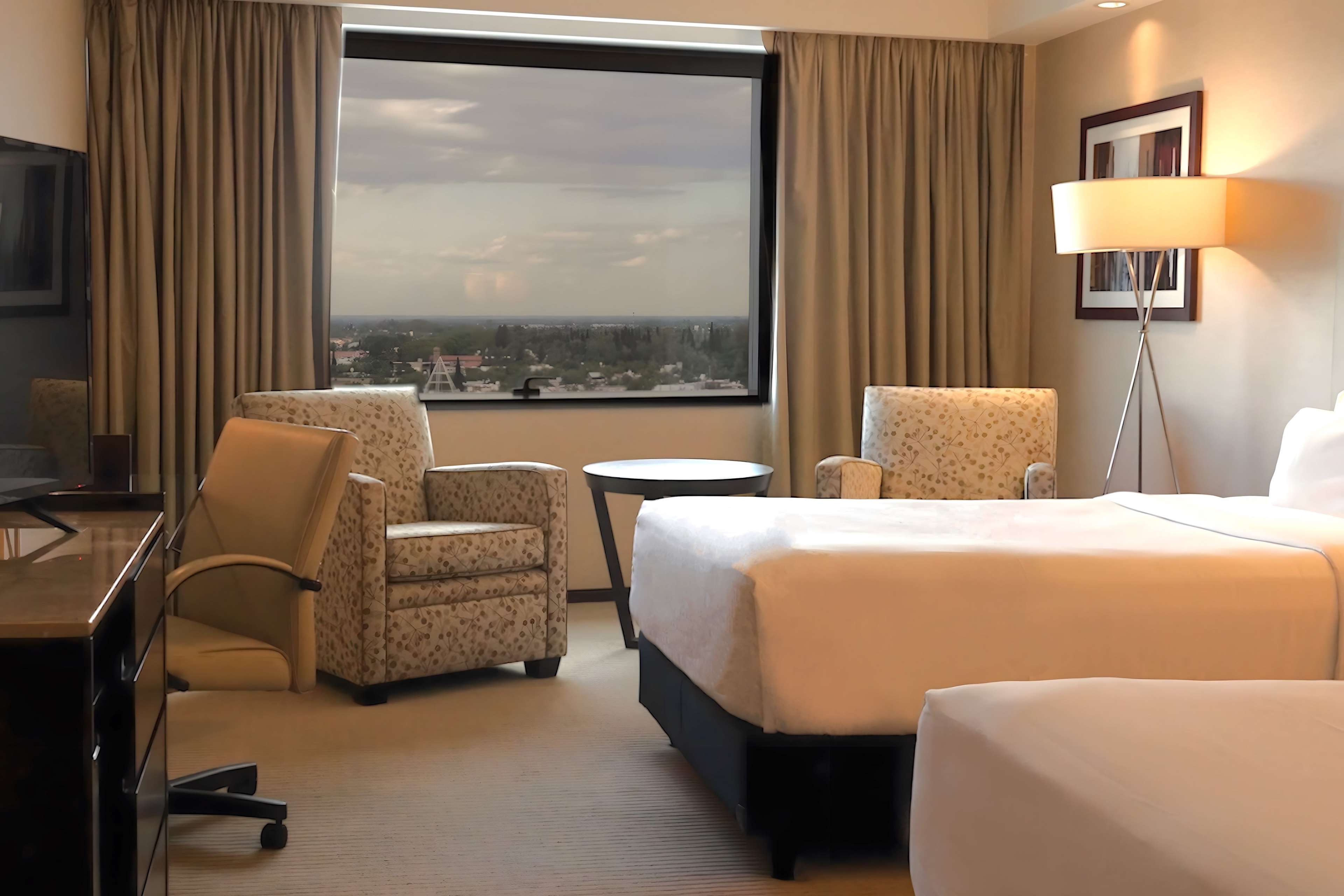 Hilton Mendoza Room Type - 2 DBL BEDS EXECUTIVE FLOOR