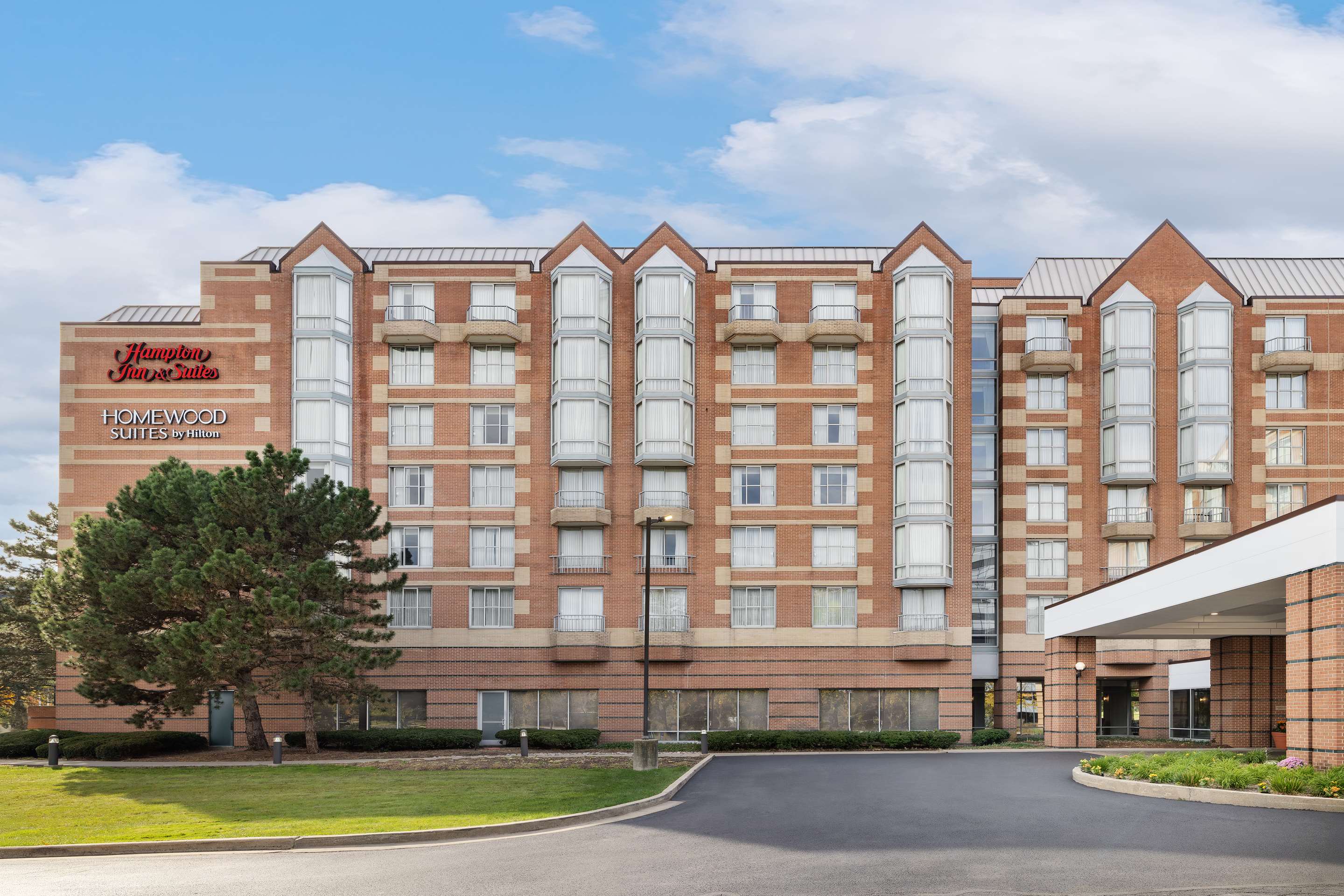 Exterior | Hampton Inn & Suites Downers Grove Chicago
