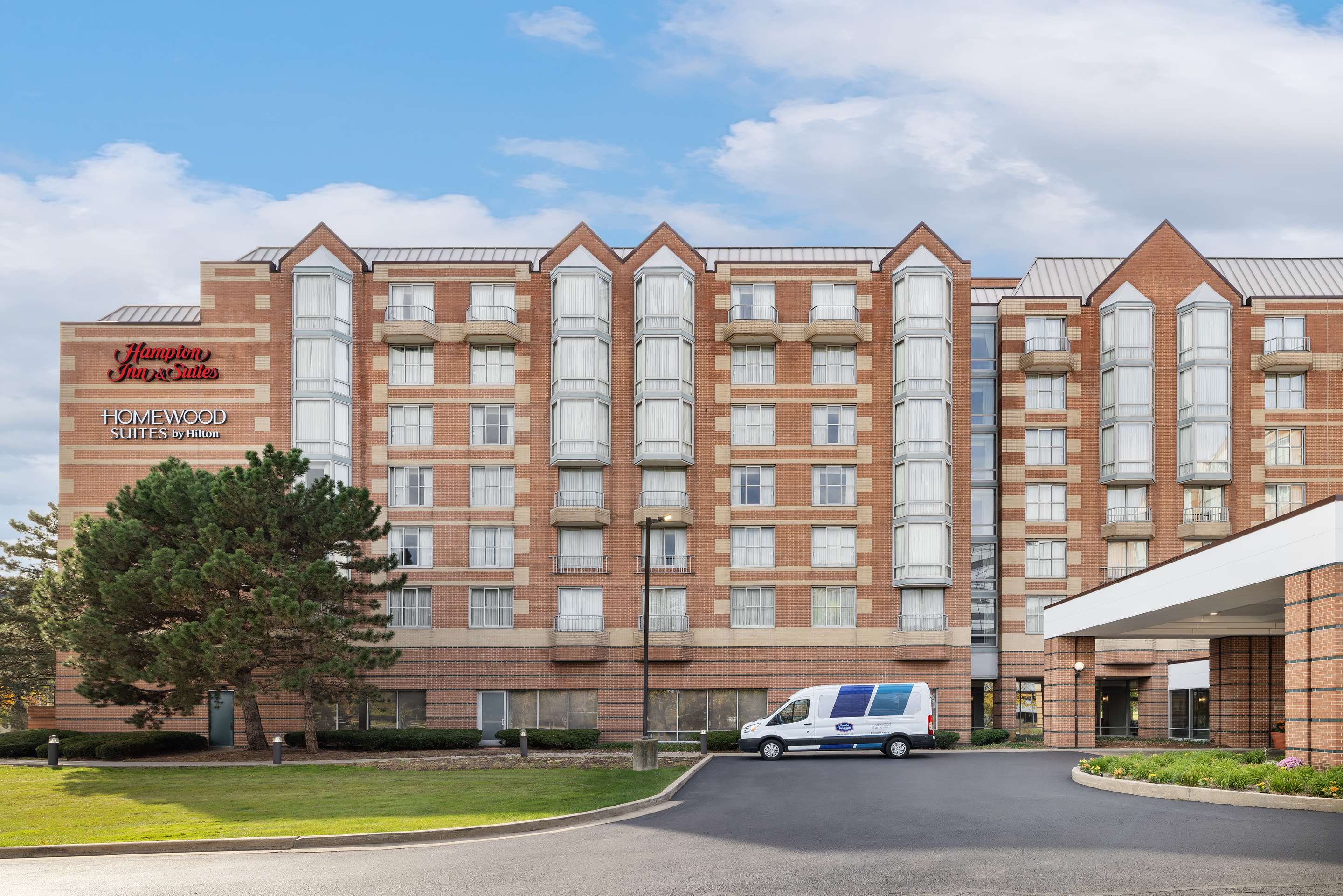 Exterior | Hampton Inn & Suites Downers Grove Chicago