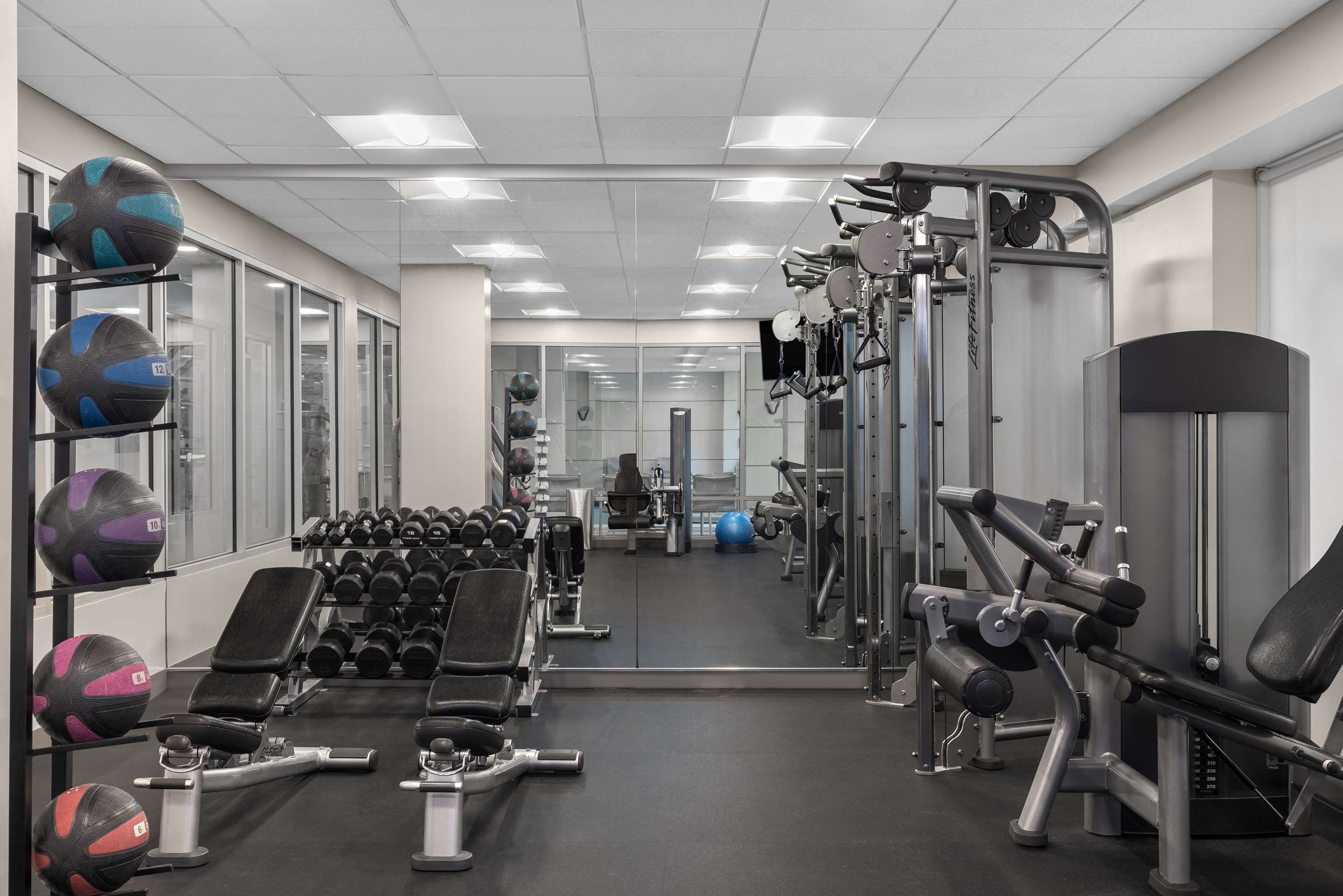 Health club fitness center gym | Hampton Inn & Suites Downers Grove Chicago