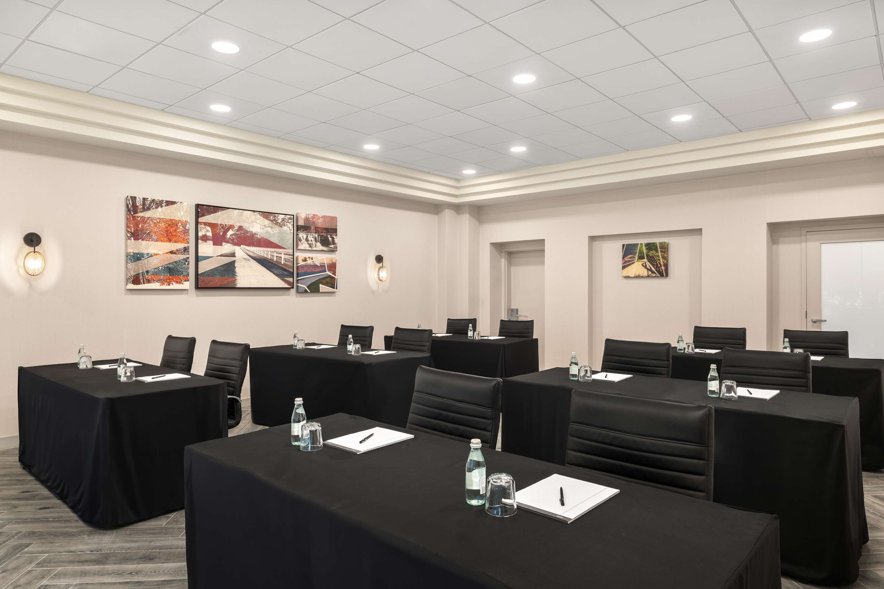 Meeting Room | Hampton Inn & Suites Downers Grove Chicago