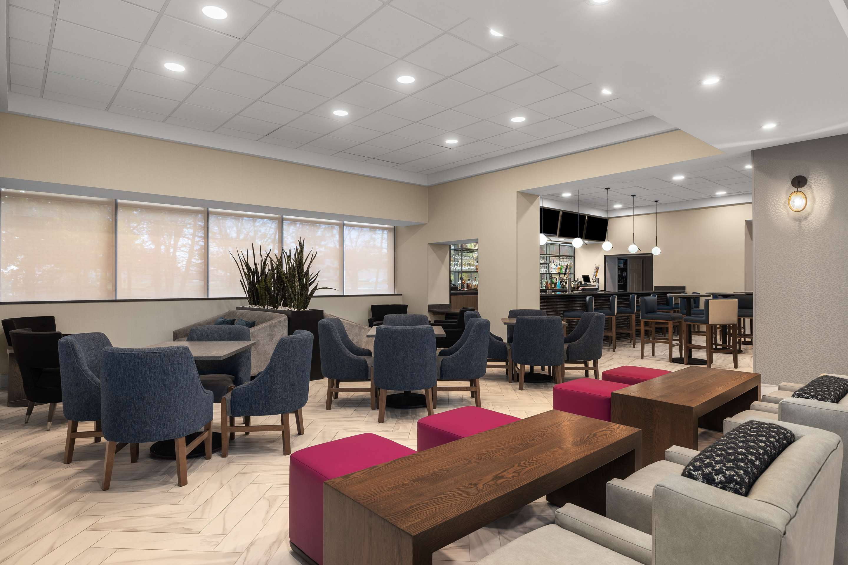 BarLounge | Hampton Inn & Suites Downers Grove Chicago
