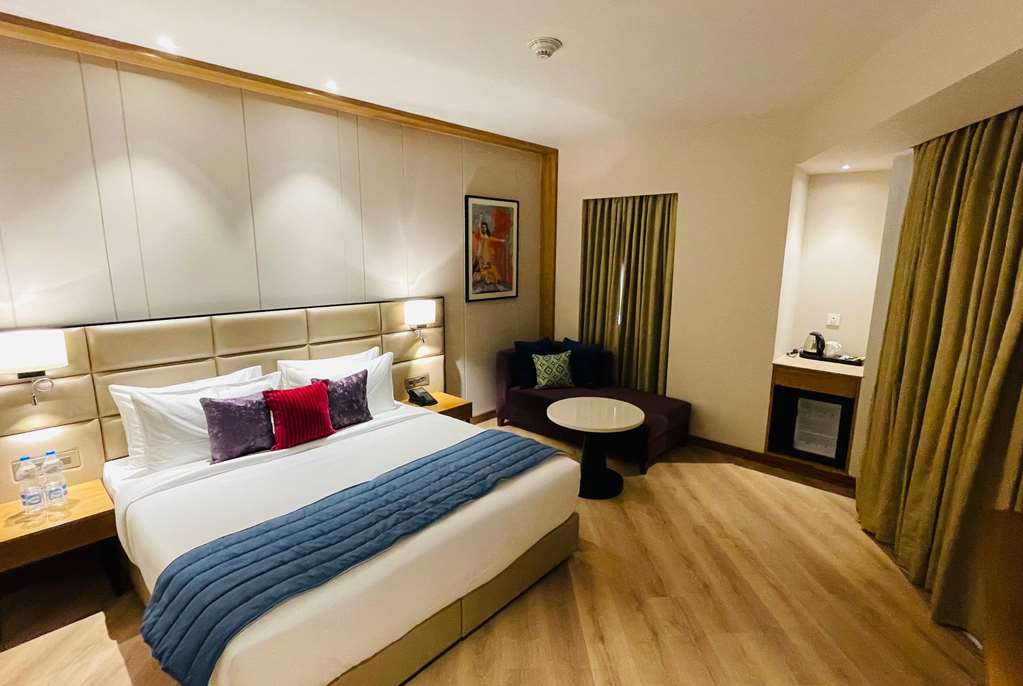 RAMADA ENCORE BY WYNDHAM AMRITSAR A-guestroom-Guest Room,On-Site.jpg