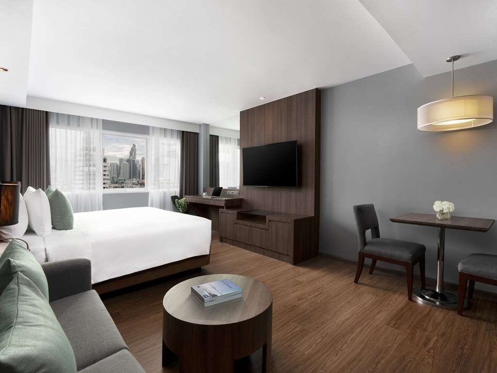 Novotel Living Sukhumvit Legacy