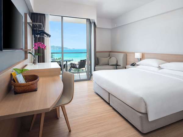 DELUXE ROOM, 1 king size bed, Balcony, Sea view