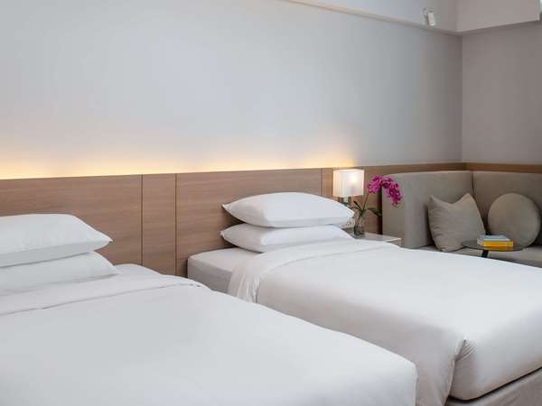 DELUXE ROOM, 2 single beds, Balcony, Sea view
