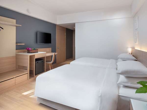 DELUXE ROOM, 2 single beds, Balcony, Sea view