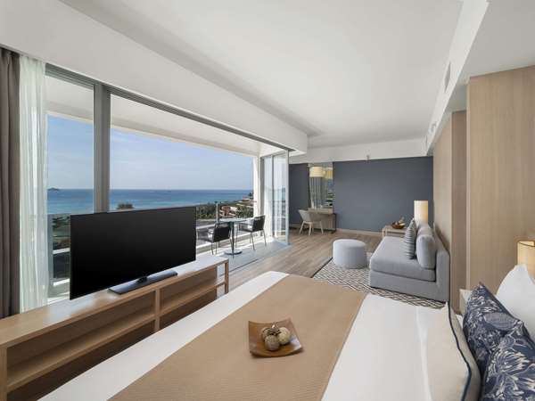 SUITE, 1 king size bed, Balcony, Sea view