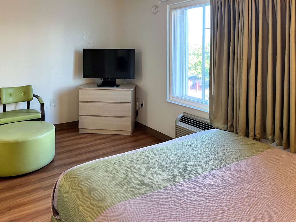 STUDIO 6 BELMONT, CA SAN FRANCISCO-guestroom-Guest Room,On-Site.jpg