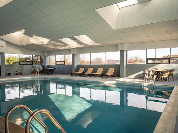 AmericInn by Wyndham Woodstock IL