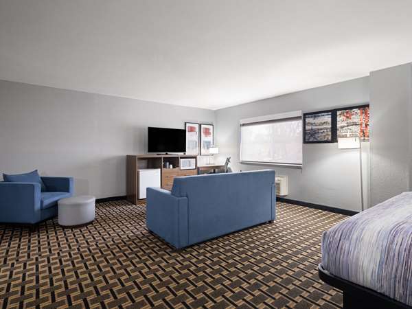 1 King Bed, Deluxe Room, Non-Smoking