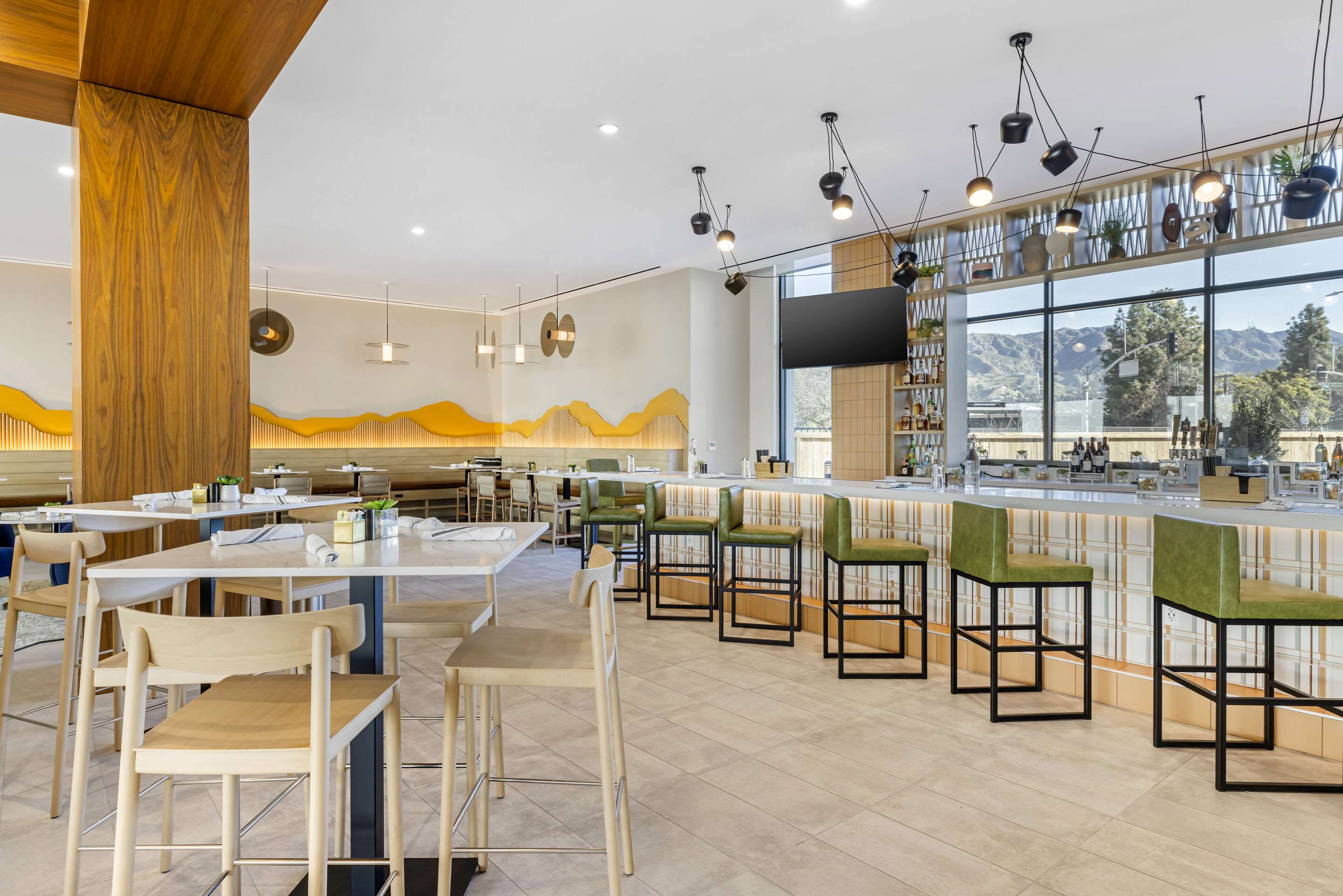 Bar | Cambria Hotel Burbank Airport
