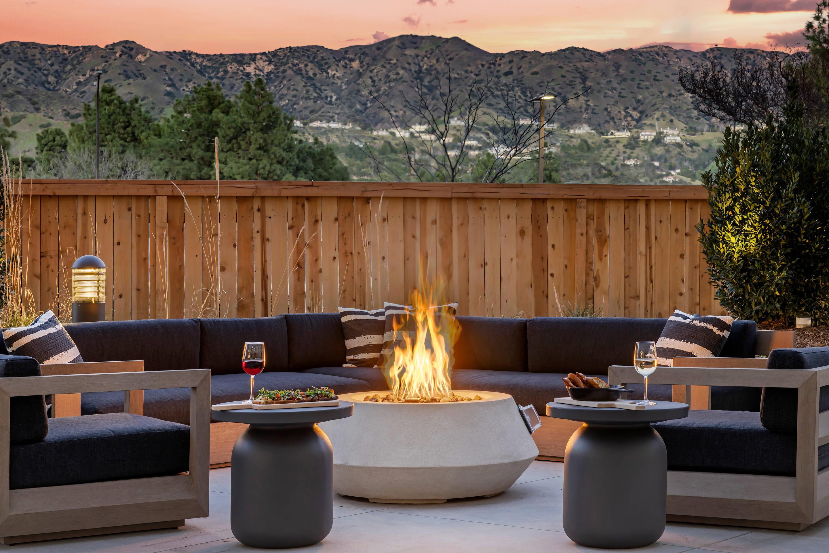Twilight | Cambria Hotel Burbank Airport