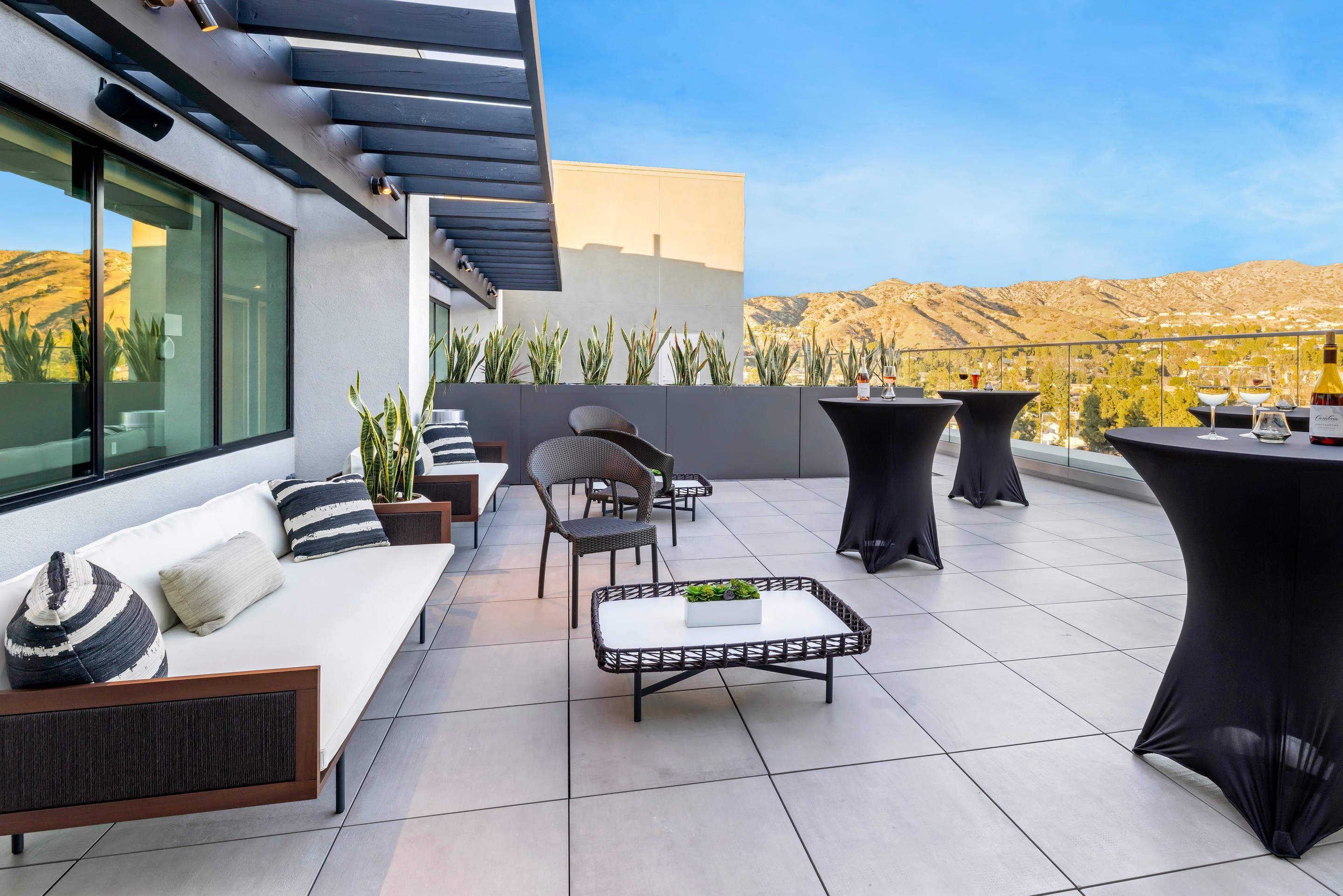 Hotel patio | Cambria Hotel Burbank Airport