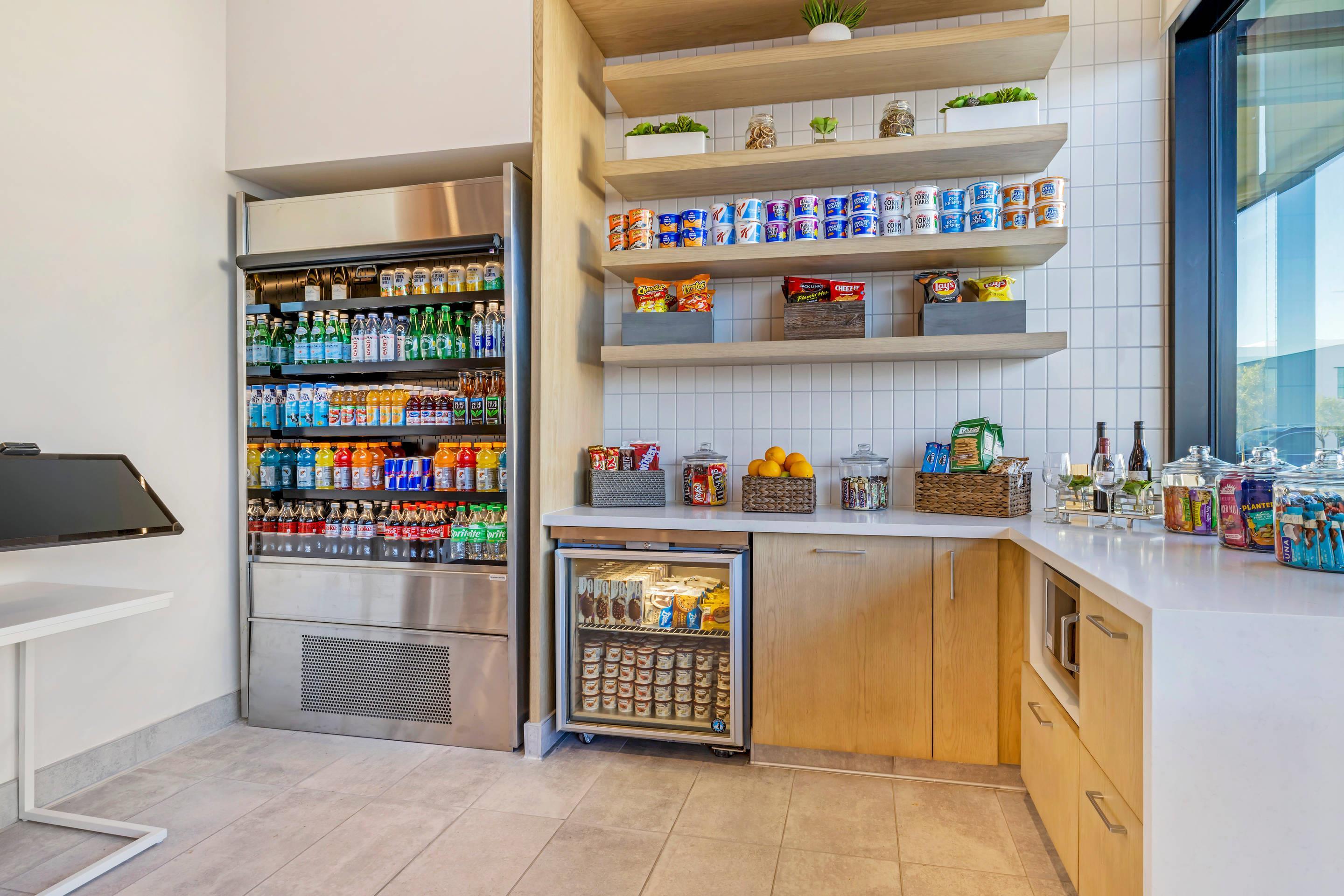 Hotel marketplace | Cambria Hotel Burbank Airport