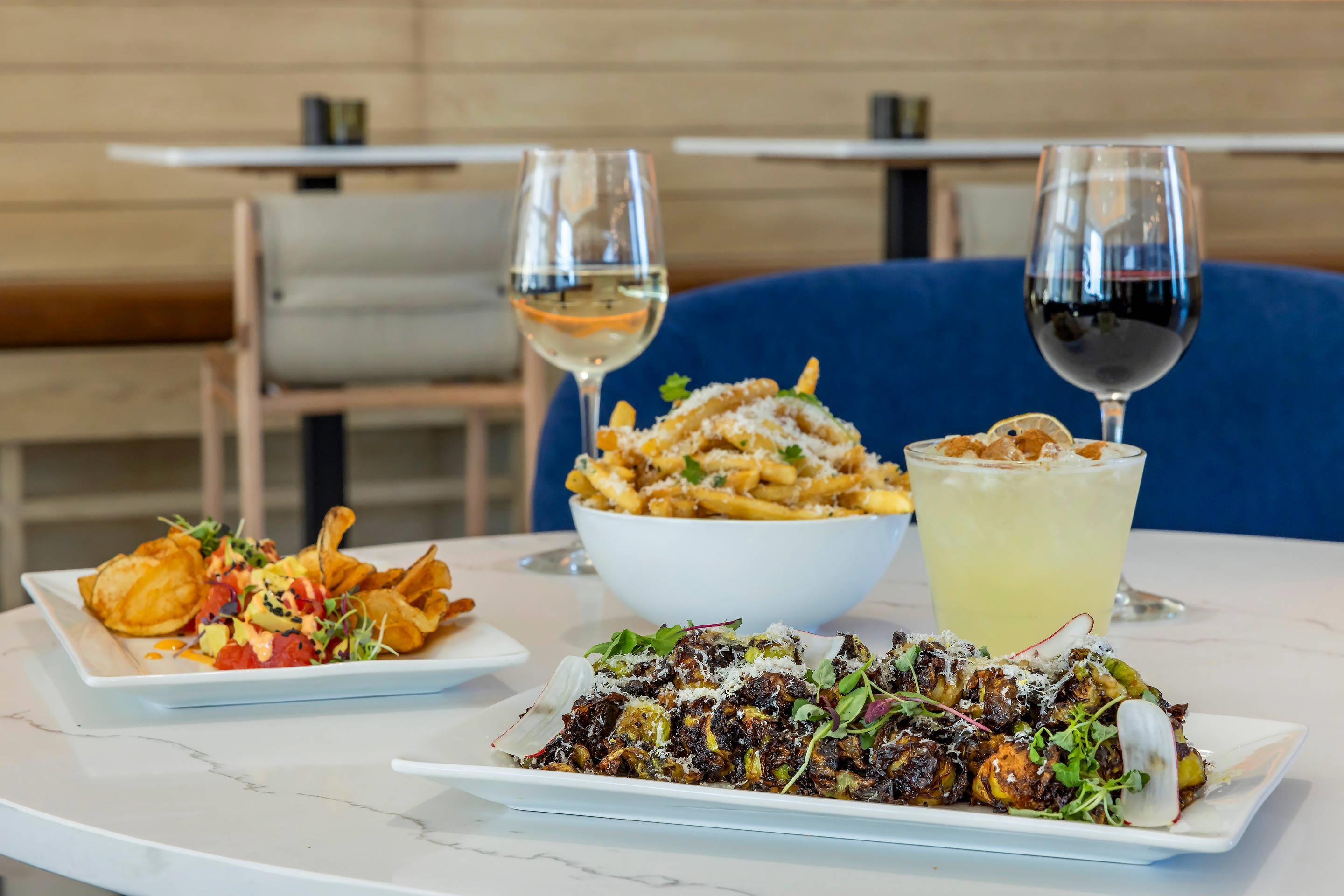 On-site restaurant | Cambria Hotel Burbank Airport