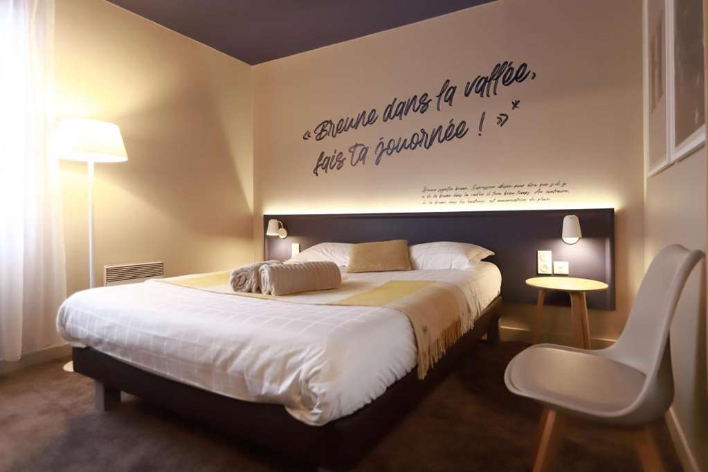 ANTARES ET SPA HONFLEUR-guestroom-Guest Room,On-Site.jpg