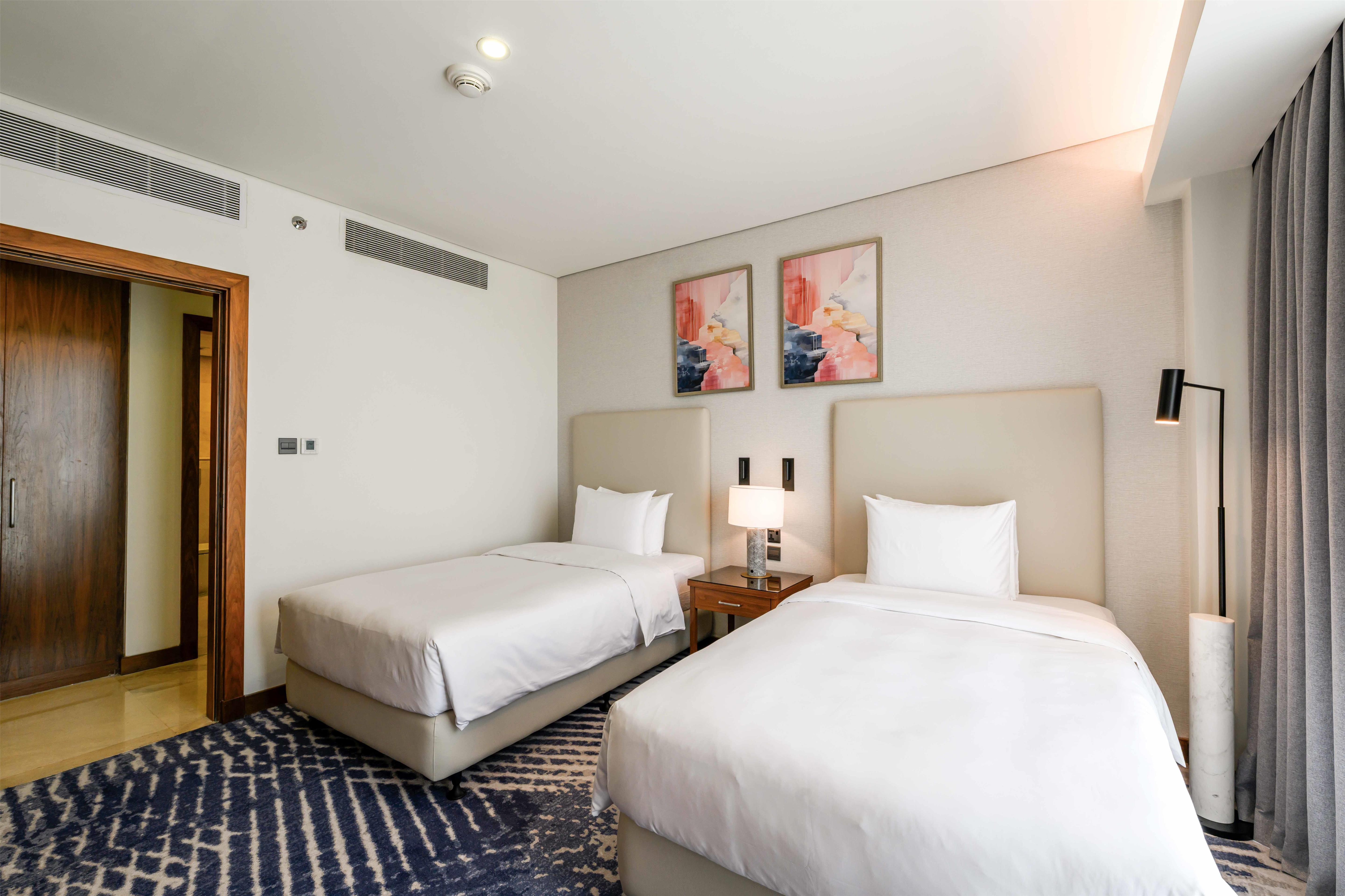 DoubleTree by Hilton Jeddah Al Andalus Mall Room Type - KING TWO BEDROOM SUITE