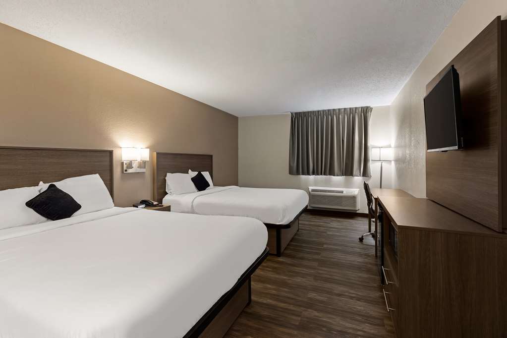 RLIS AND SUITES CASEYVILLE-guestroom-Guest Room,On-Site.jpg