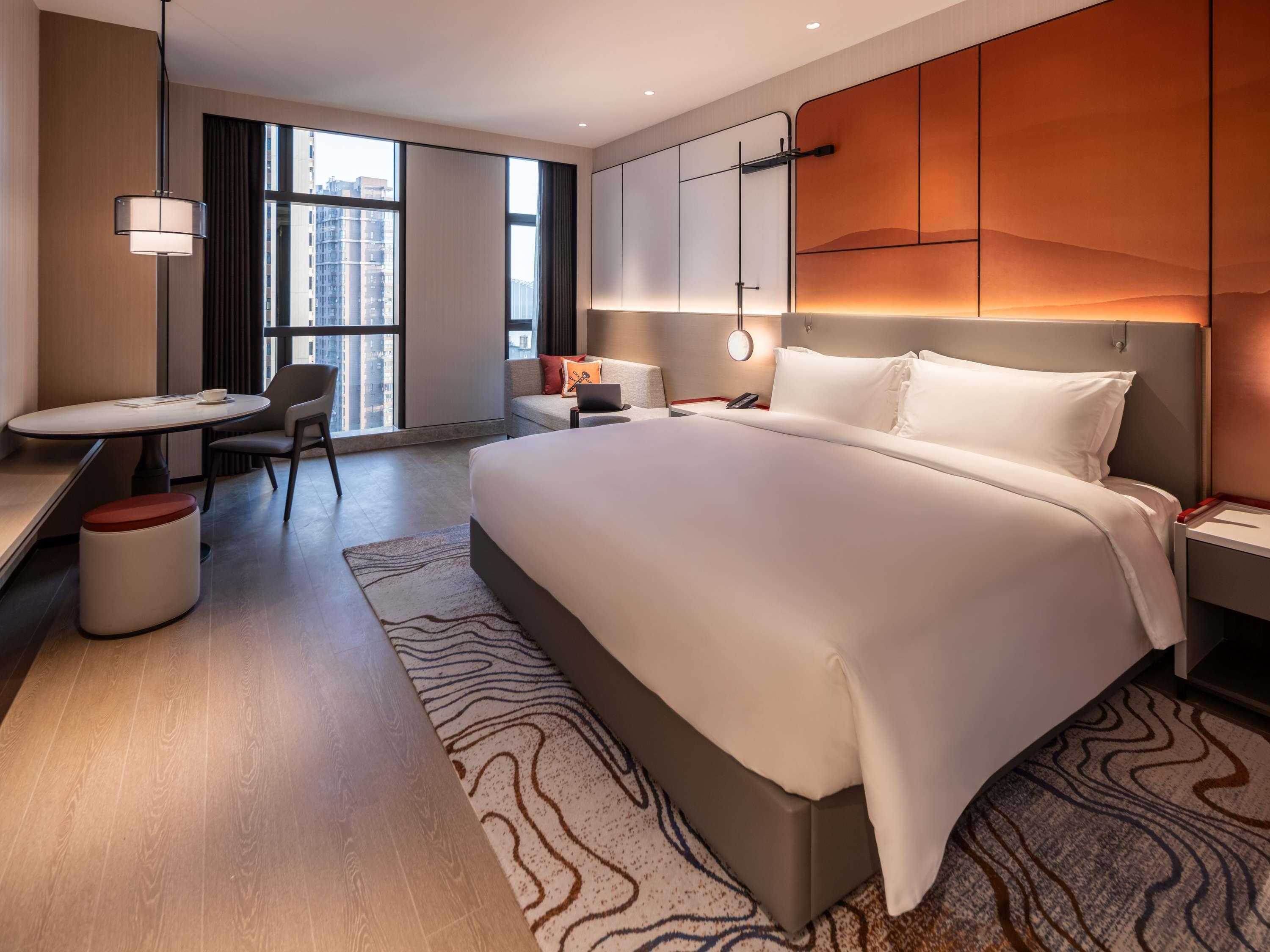 Grand Mercure Yichang Waitan Room Type - Superior room with one kingsize bed