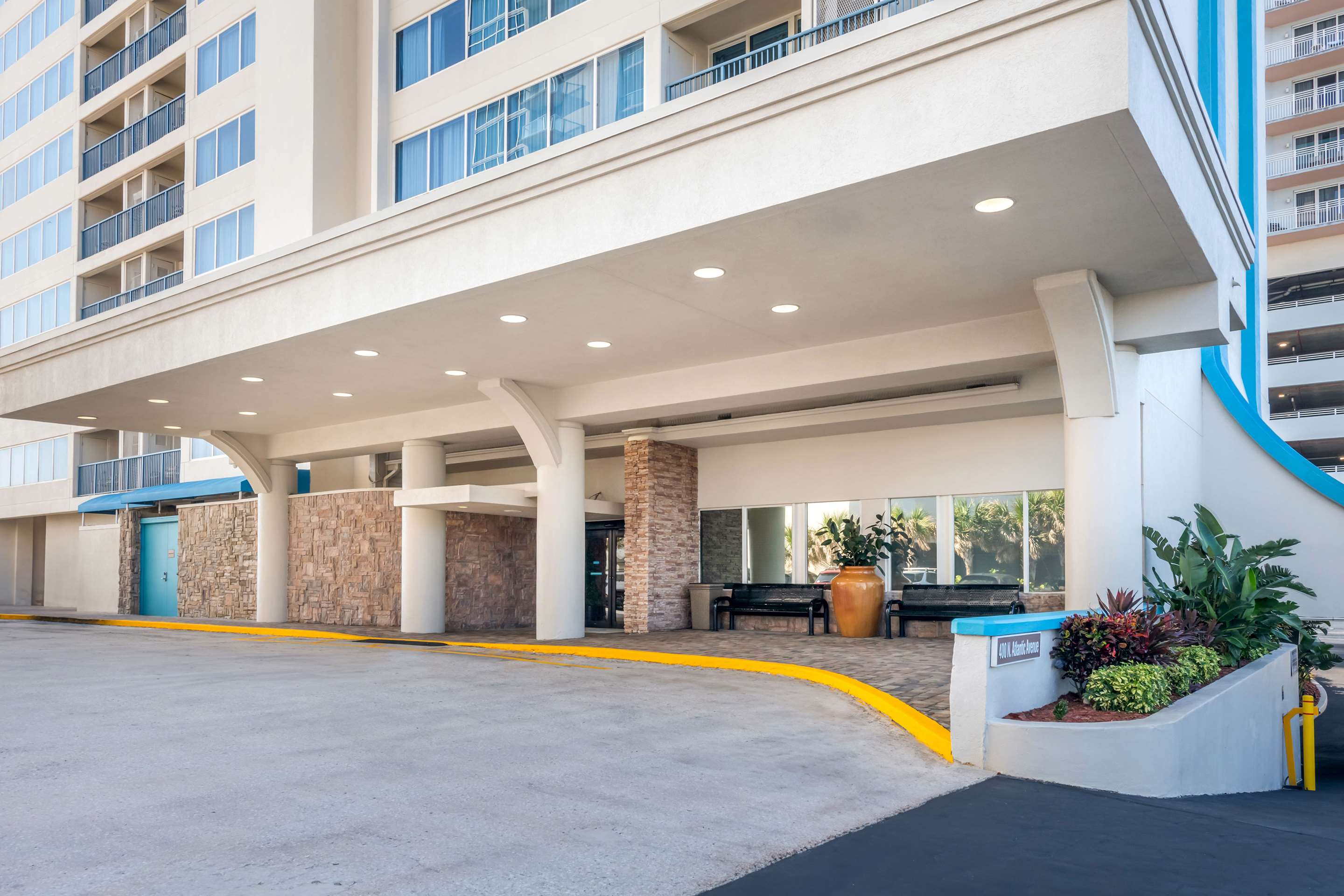 Exterior | Hilton Vacation Club Daytona Beach Regency