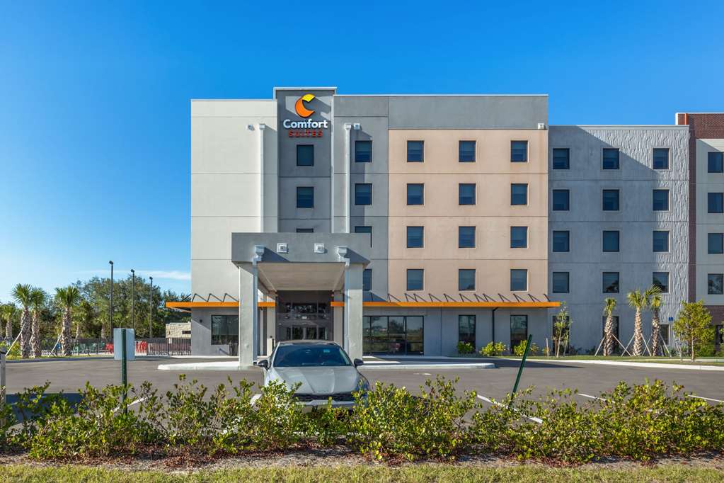 Comfort Suites