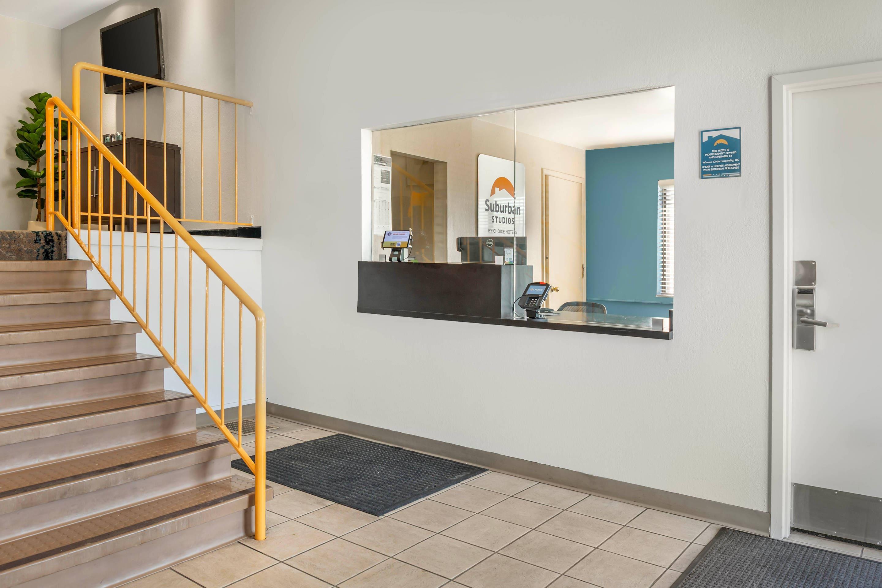 Hotel lobby | Suburban Studios Louisville East