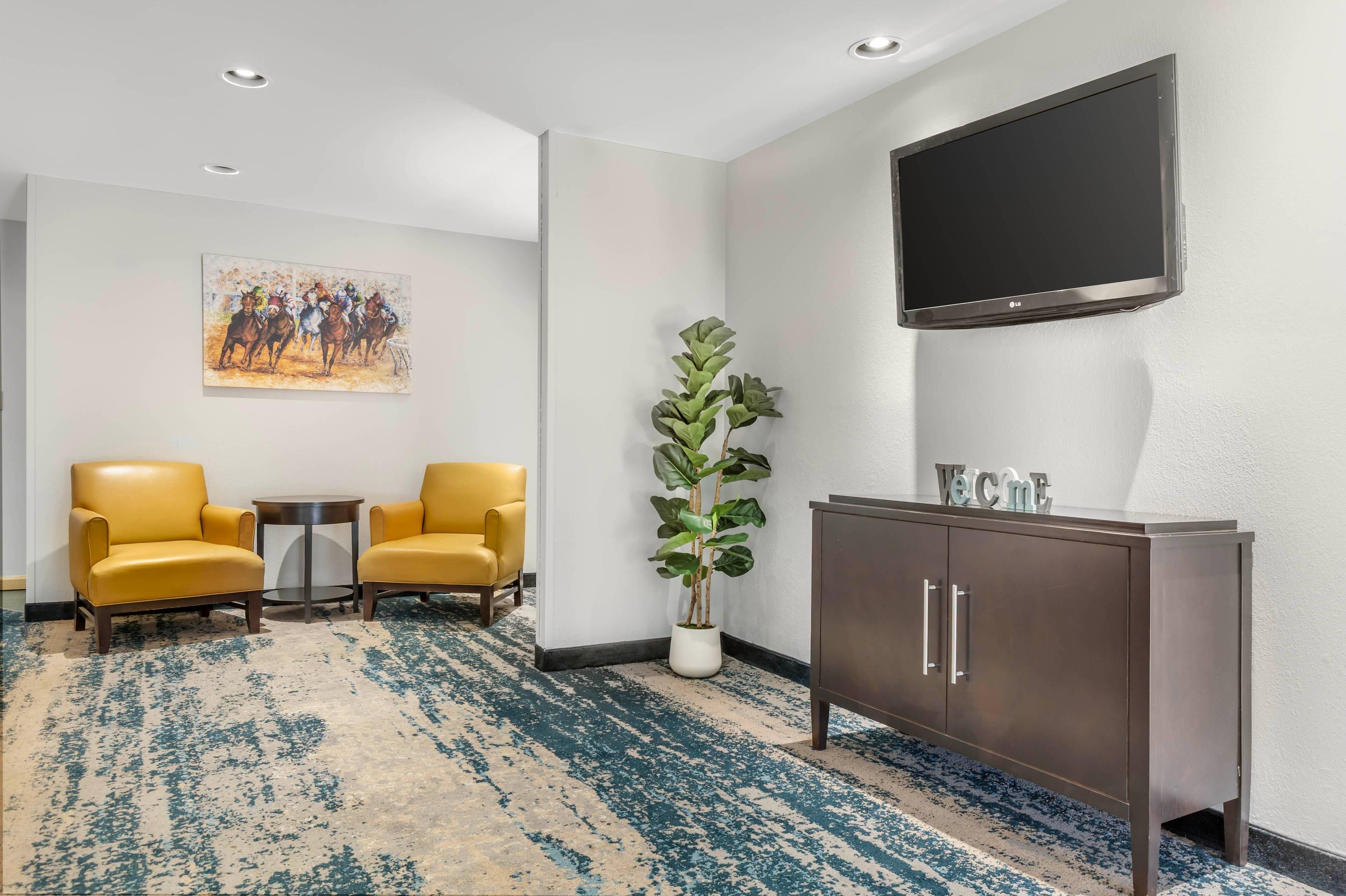 Hotel lobby | Suburban Studios Louisville East