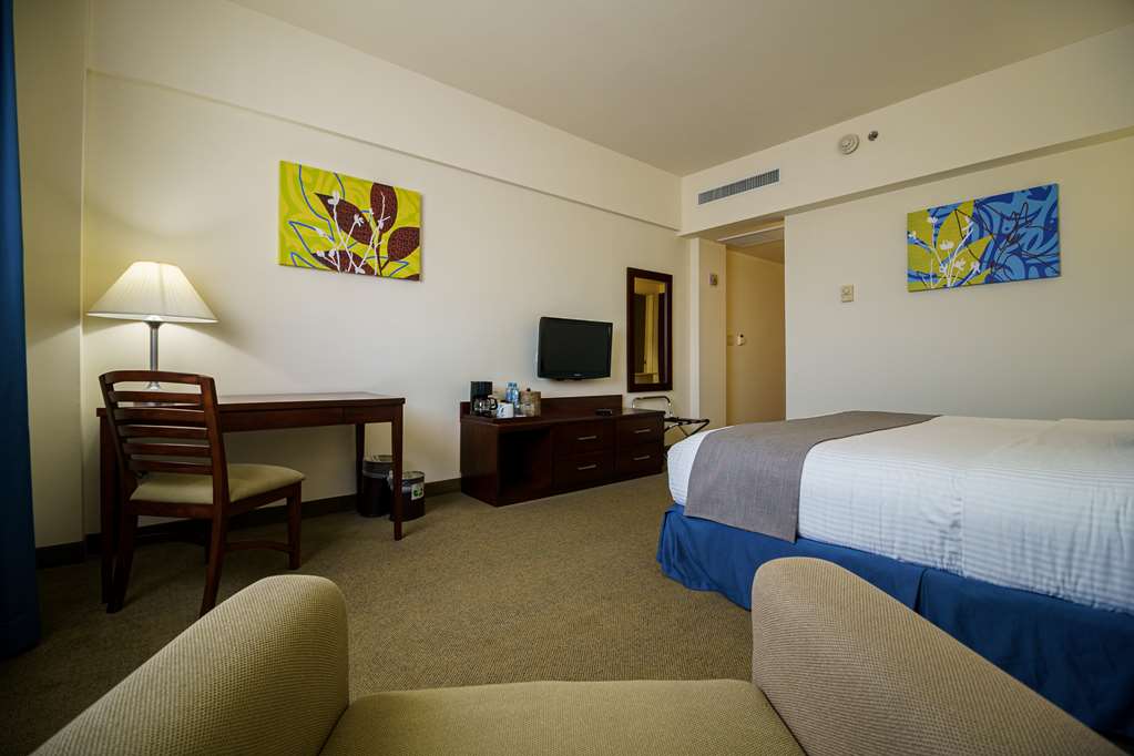 HOTEL AEROPUERTO LOS CABOS-guestroom-Guest Room,On-Site.jpg