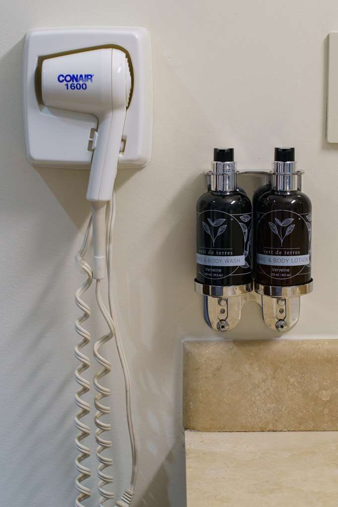 HOTEL AEROPUERTO LOS CABOS-guestroom-Guest Room,Guest Room Amenity,On-Site.jpg