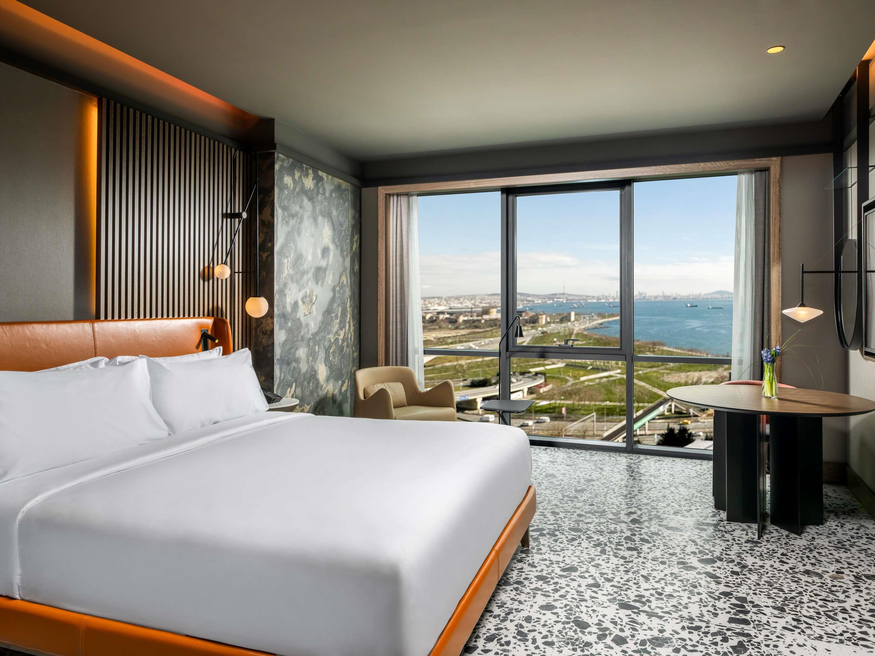 Movenpick Hotel Istanbul Marmara Sea - Tap to explore photos