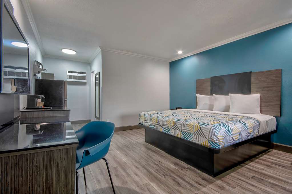 STUDIO 6 SUITES SAN BERNARDINO, CA-guestroom-Guest Room,On-Site.jpg