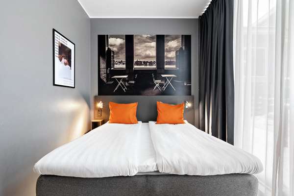 1 Double Bed, Non-Smoking, Economy Room, Smart Tv, Work Desk, Wi-Fi, Full Breakfast