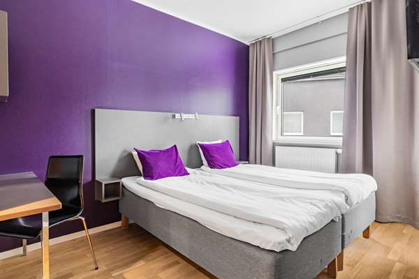 1 Double Bed, Non-Smoking, Economy Room, Smart Tv, Work Desk, Wi-Fi, Full Breakfast