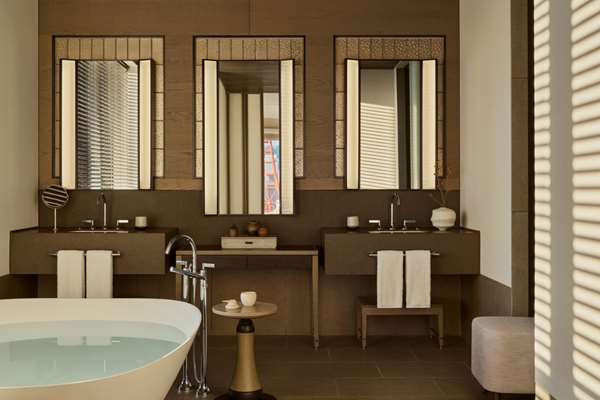 JANU TOKYO - Photo 16