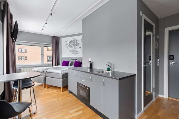 2 Single Beds, Non-Smoking, Superior Room, Smart Tv, Work Desk, Wi-Fi, Full Breakfast