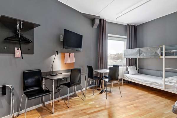 1 Double 1 Single Bunkbed, Non-Smoking, Standard Room, Wi-Fi, Full Breakfast