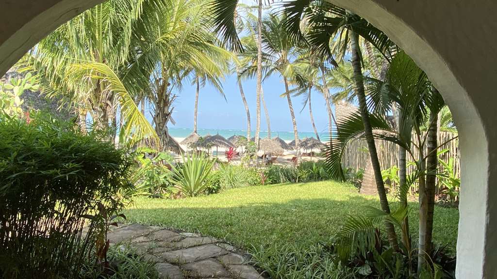 PINEWOOD BEACH RESPRT AND SPA-guestroom-Guest Room,Suite,On-Site.jpg