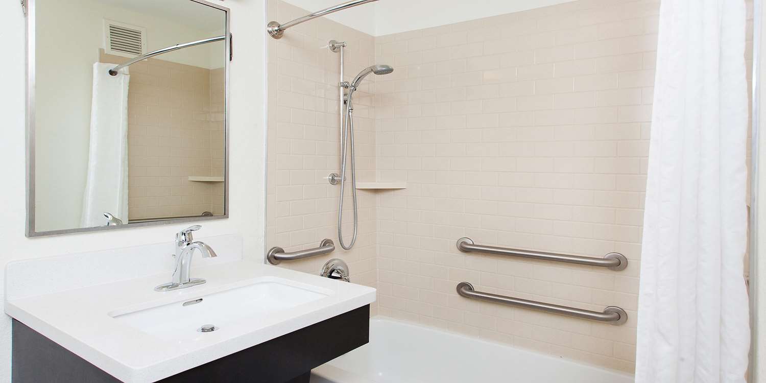 Accessible Studio Suite 1 Queen image