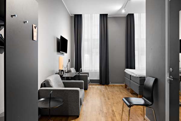 1 King Bed, Non-Smoking, Family Room, Sofabed, Smart Tv, Work Desk, Wi-Fi, Full Breakfast