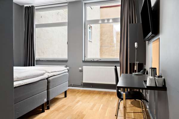 2 Single Beds, Non-Smoking, Superior Room, Smart Tv, Work Desk, Wi-Fi, Full Breakfast