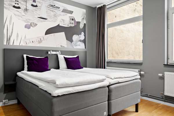 2 Single Beds, Non-Smoking, Superior Room, Smart Tv, Work Desk, Wi-Fi, Full Breakfast
