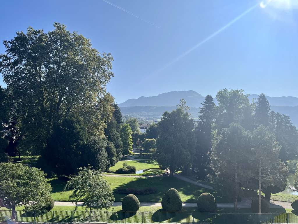 Best Western Voiron Centre - Tap to explore photos