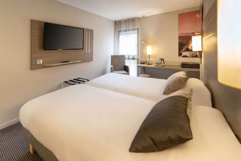 Best Western Voiron Centre - Tap to explore photos