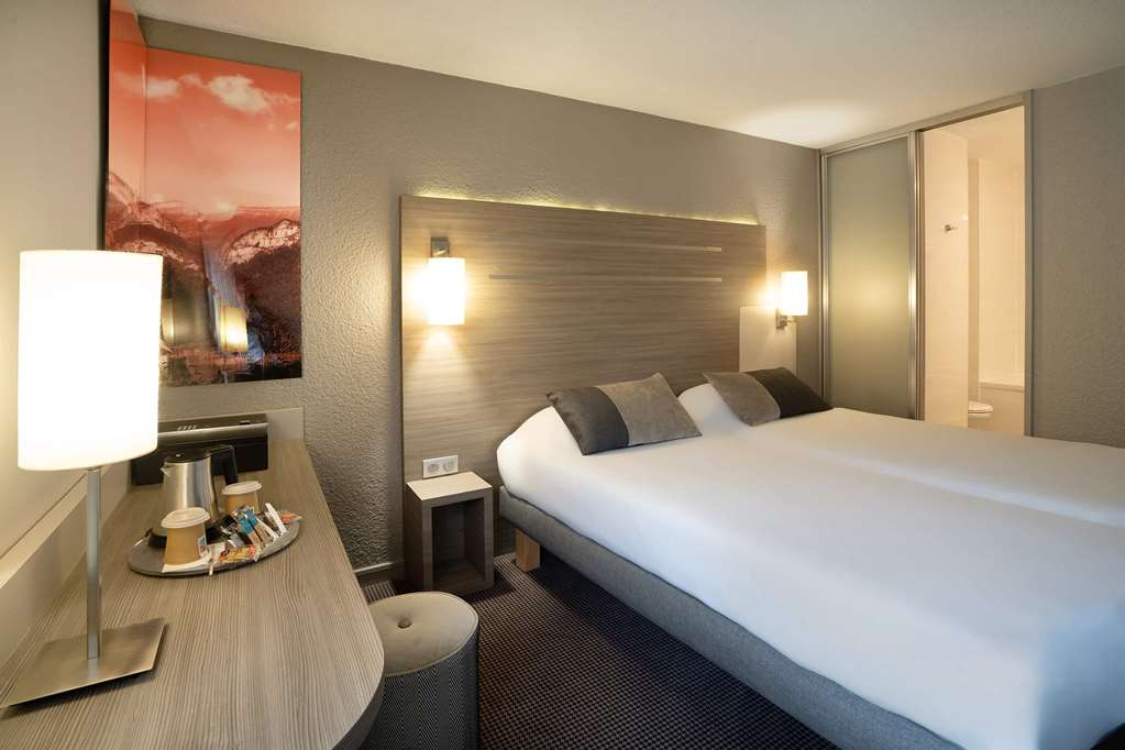 Best Western Voiron Centre - Tap to explore photos