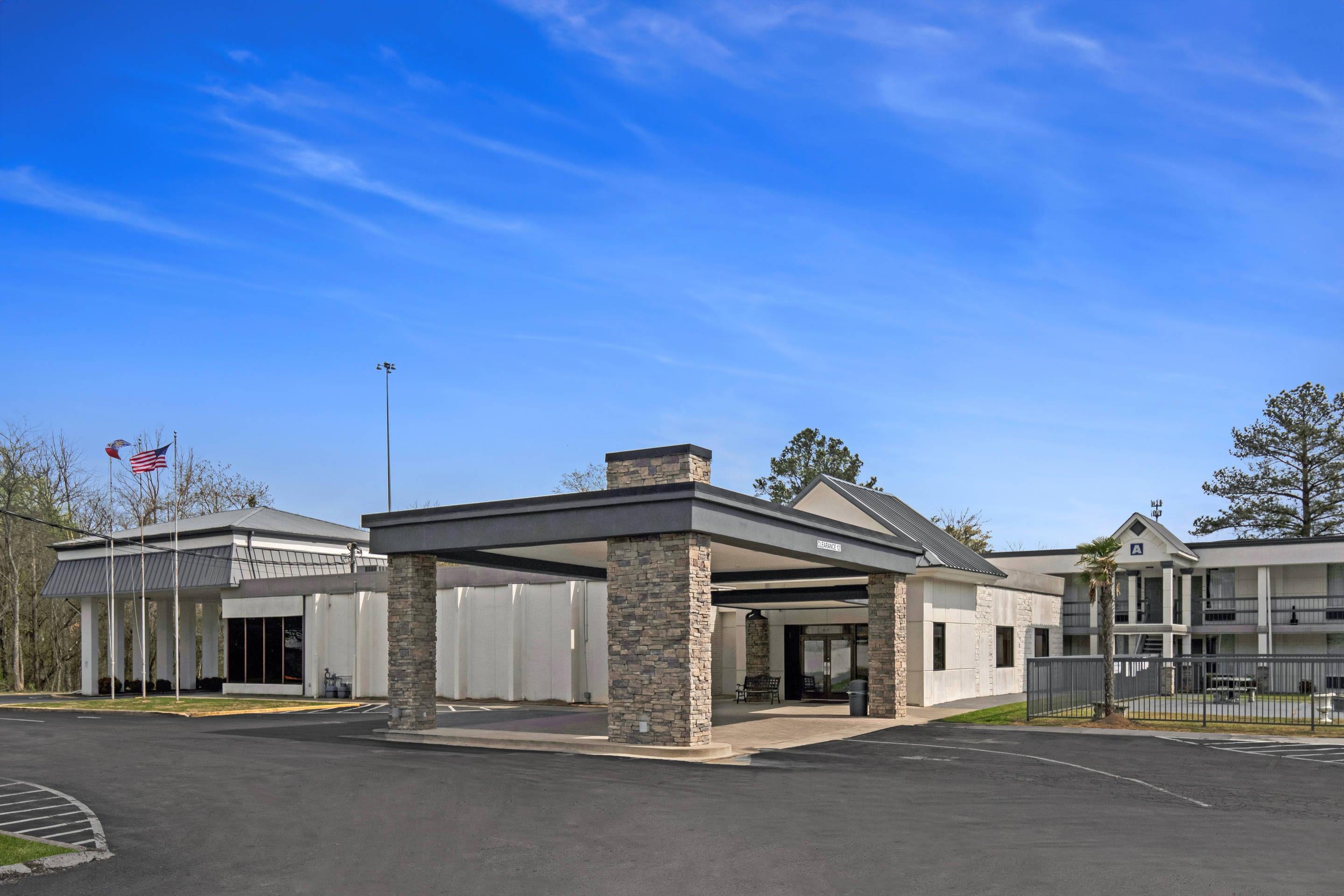 Hotel exterior | Quality Inn