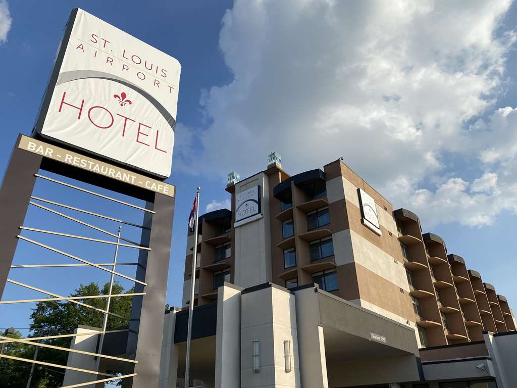 Hotel RL St Louis Airport