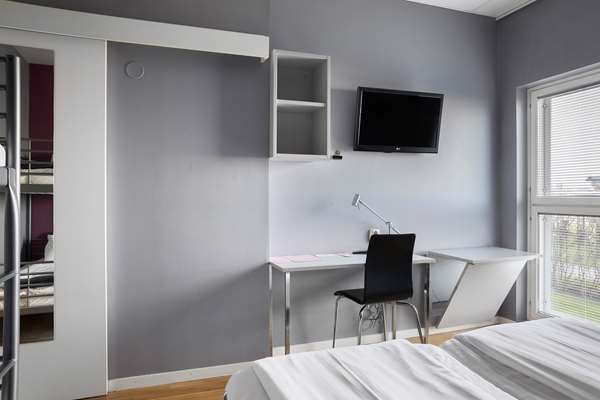 1 Double 1 Single Bunkbed, Non-Smoking, Family Room, Smart Tv, Work Desk, Wi-Fi, Full Breakfast