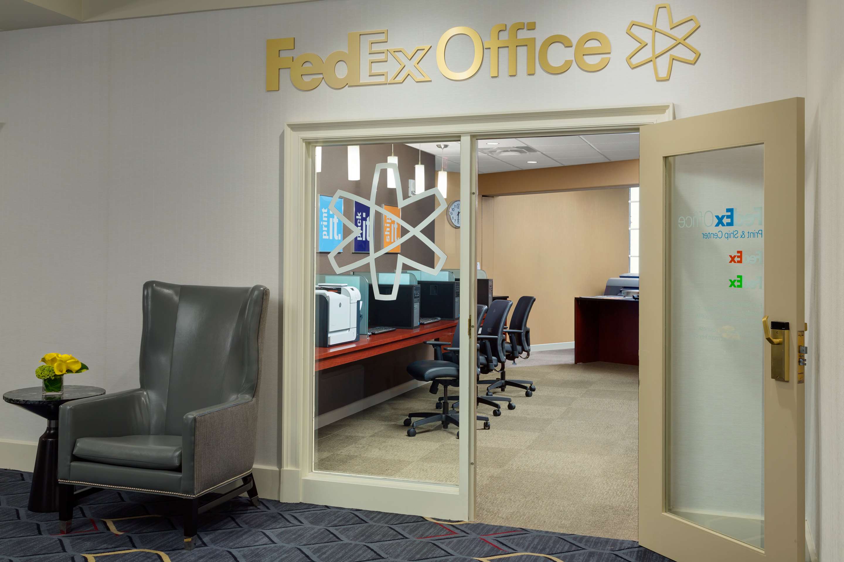 Business Center | Hilton Boston Park Plaza